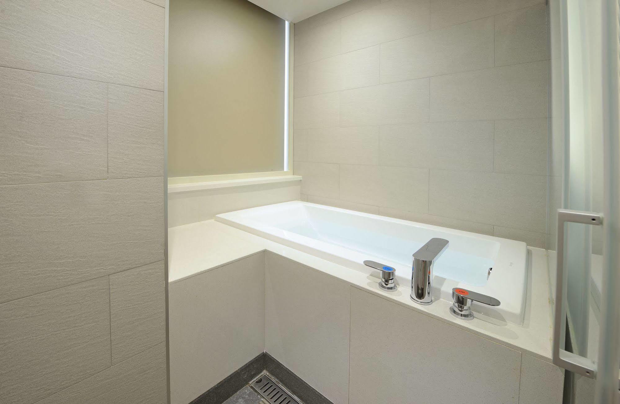 Uinn Business Hotel-Shihlin Taipeh Exterior foto